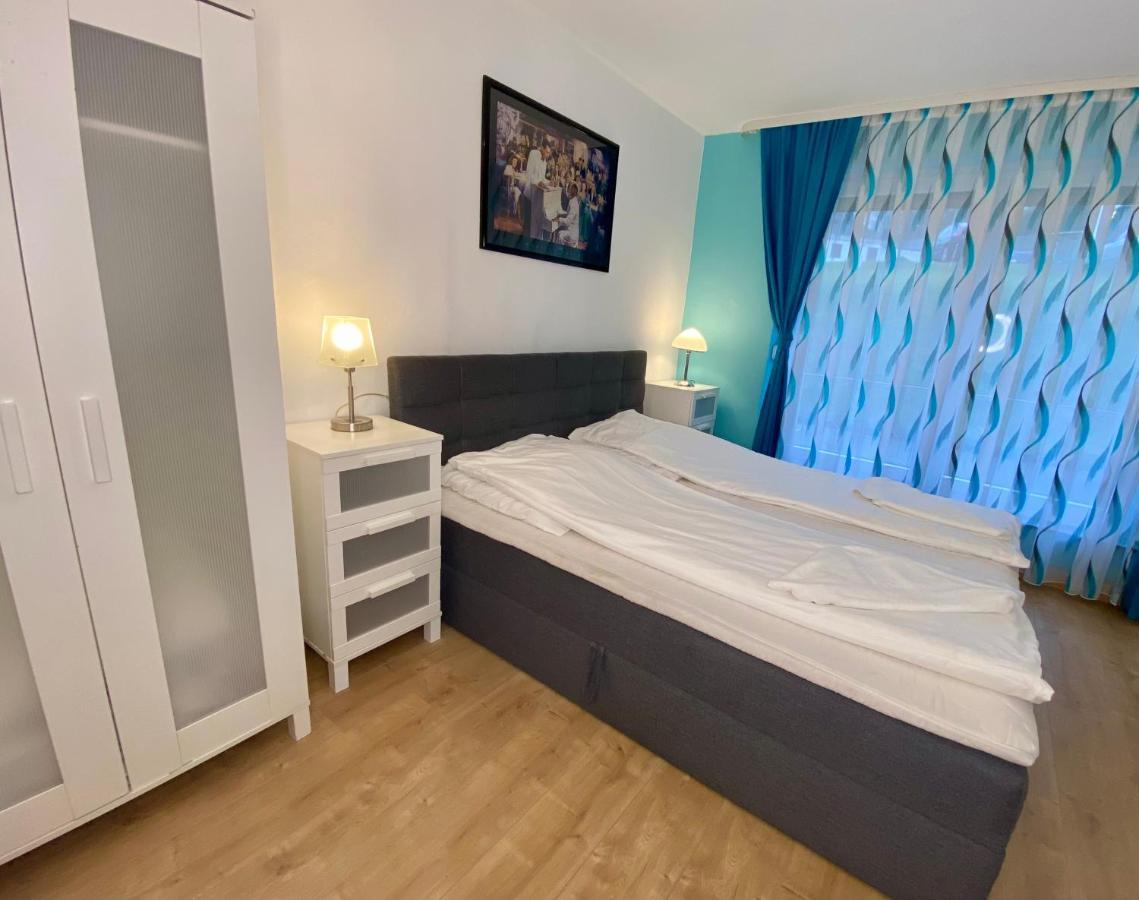 Privatzimmer Im Apartment - Apple Tv Netflix Kingsize Bett Arbeitsplatz Naehe Hbf โคเบลนซ์ ภายนอก รูปภาพ
